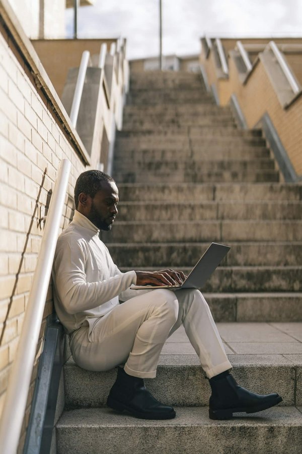 Unveiling the digital nomad life in porto, portugal